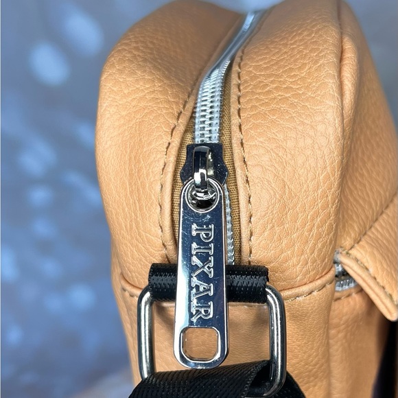 Pixtar adjustable phone bag. - Picture 5 of 7